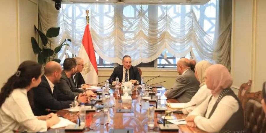وزير
      التعليم
      العالي
      يتابع
      مستجدات
      إنشاء
      جامعة
      البحر
      المتوسط