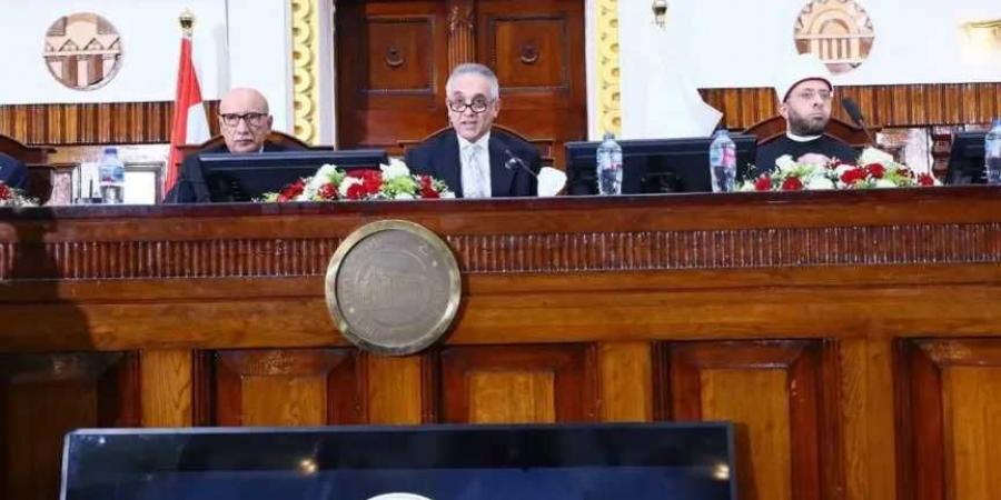وزير
      العدل
      يشارك
      في
      احتفالية
      اليوبيل
      الذهبي
      لنيابة
      النقض
      بدار
      القضاءالعالي