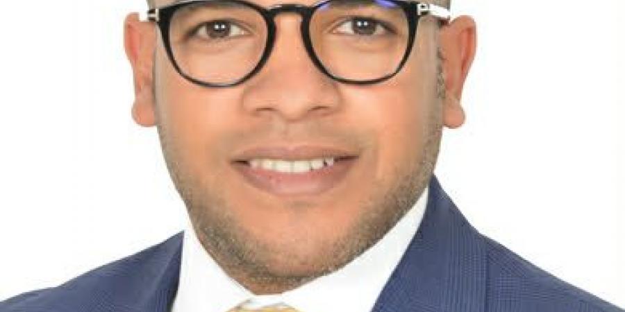 بالبلدي : أحمد
      شاهين
      نائبًا
      مساعدًا
      لمخاطر
      الائتمان
      ببنك
      أبوظبي
      الأول
      في
      السعودية