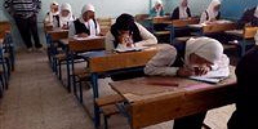 بالبلدي: محافظ
      الدقهلية
      يعتمد
      نتيجة
      الشهادة
      الإعدادية
      بنسبة
      نجاح
      75.7%