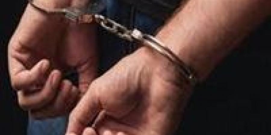 بالبلدي: ضبط
      عاطل
      سرق
      مبلغ
      مالي
      من
      داخل
      سيارة
      بالسيدة
      زينب