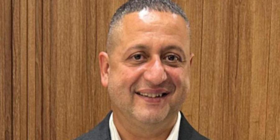 بالبلدي : كيف
      أصبح
      قطاع
      التعهيد
      محركا
      رئيسيا
      للنمو
      الاقتصادي؟»..
      إشادة
      واسعة
      بخارطة
      رئيس
      «أورا
      كوميونيكشن»
      لتعزيز
      استثمارات
      الخدمات
      الرقمية 