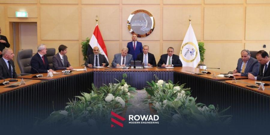 بالبلدي : شركة
      رواد
      الهندسة
      الحديثة
      توقع
      مع
      الهيئة
      القومية
      لسكك
      حديد
      مصر
      عقداً
      استراتيجياً
      لتنفيذ
      مشروعات
      سكك
      حديدية
      ولوجستية
      قومية/
      لتطوير
      خط
      لوجستيات
      التجارة