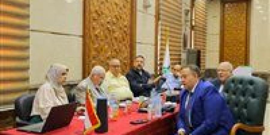 بالبلدي: نقيب
      المهندسين
      ووكيل
      النقابة
      يبحثان
      مع
      جمعية
      المهندسين
      الصينية
      تعزيز
      التعاون
      وإطلاق
      برامج
      تدريب
      متخصصة