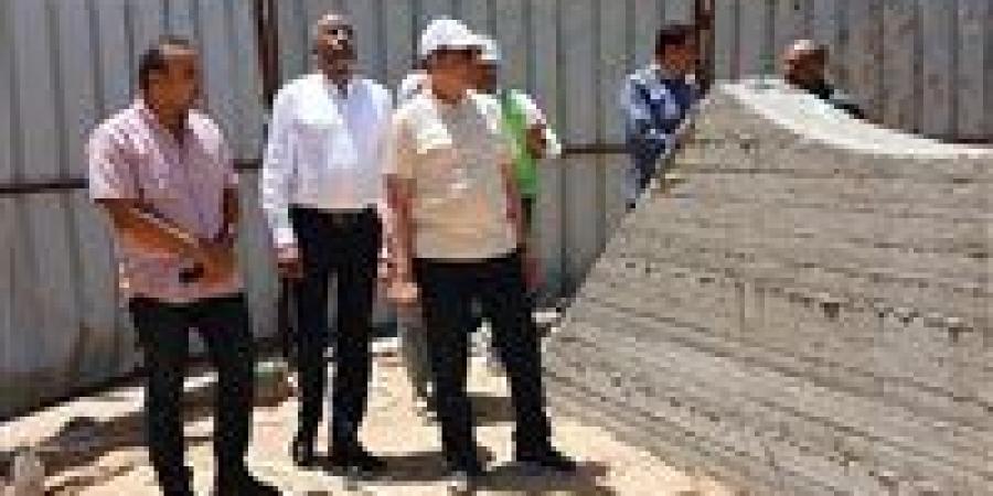 بالبلدي: محافظ
      المنيا
      يتفقد
      أعمال
      تطوير
      ميداني
      المحطة
      ولوتس