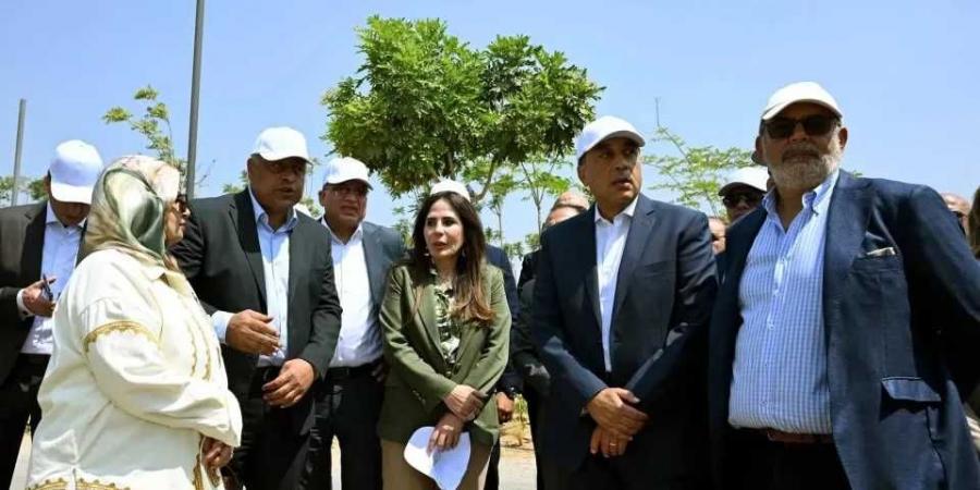 رئيس
      الوزراء
      يتفقد
      معدلات
      الإنجاز
      بمشروع
      ”حدائق
      تلال
      الفسطاط”