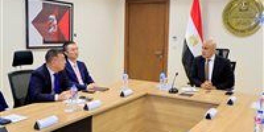بالبلدي: وزير
      التعليم
      يبحث
      مع
      سفير
      الصين
      تطوير
      التكنولوجيا
      التعليمية
      والتوسع
      في
      التعليم
      الفني