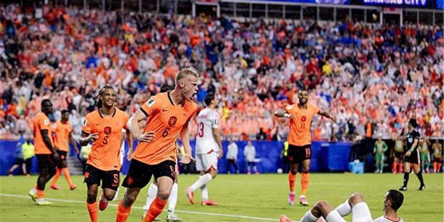 بالبلدي : صورة..
      أول
      ظهور
      لـ
      نجم
      برشلونة
      السابق
      في
      كأس
      العالم
      بعد
      ابتعاده
      عن
      تدريب
      الأهلي