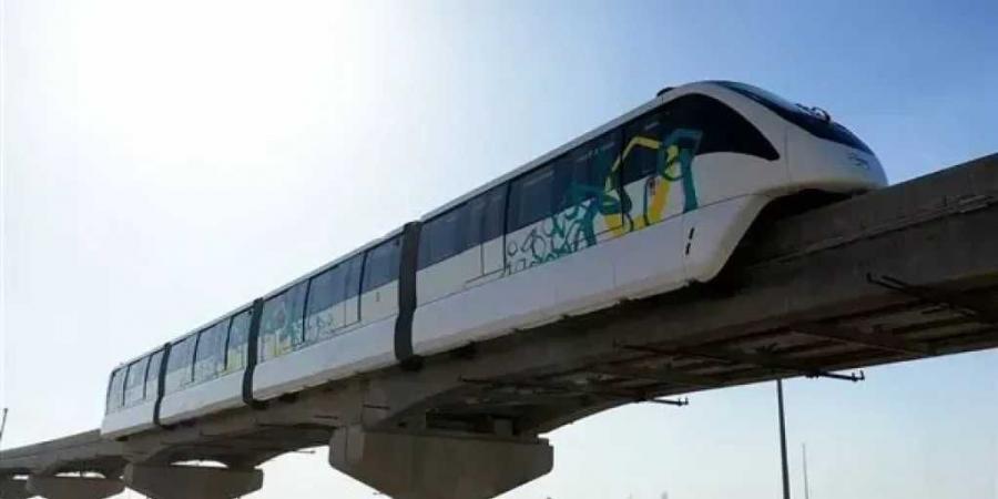 بدءا
      من
      السبت..
      تشغيل
      المرحلة
      الثانية
      من
      مونوريل
      شرق
      النيل
      |
      تفاصيل