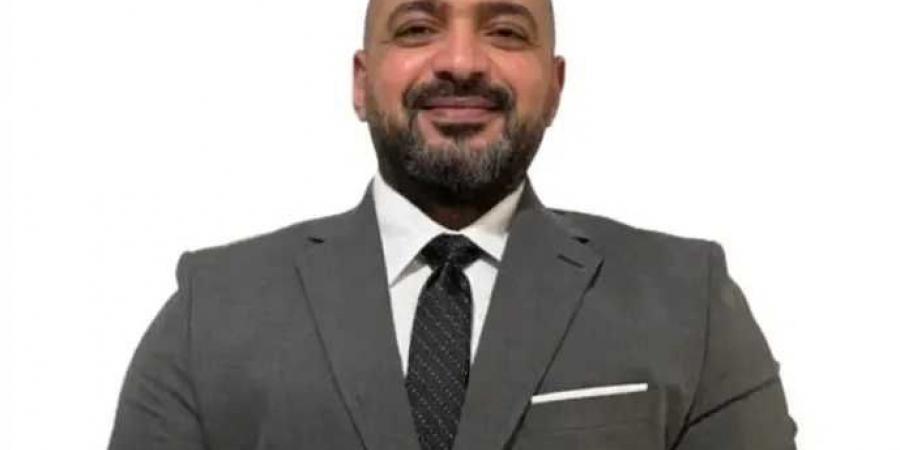 محمد
      فراج:
      توسيع
      المشروعات
      الصناعية
      بالصعيد
      خطوة
      استراتيجية
      لتحقيق
      التنمية
      المتوازنة
      وجذب
      الاستثمارات