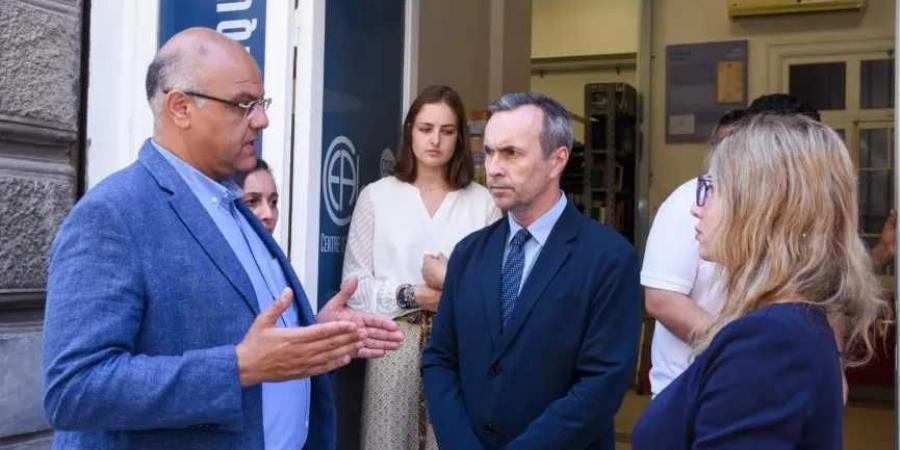 في
      إطار
      التعاون
      بين
      الإسكندرية
      والقنصلية
      الفرنسية..المحافظ
      يزور
      مركز
      الدراسات
      السكندري/
      الفرنسي
