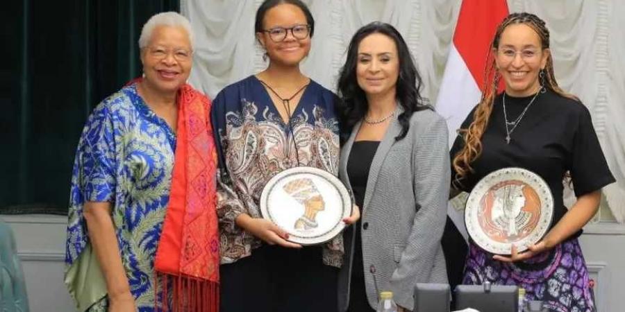وزيرة
      التضامن
      الاجتماعي
      تستقبل
      رئيسة
      مؤسستي
      التنمية
      المجتمعية
      وصندوق
      ”جراسا
      ماشيل”