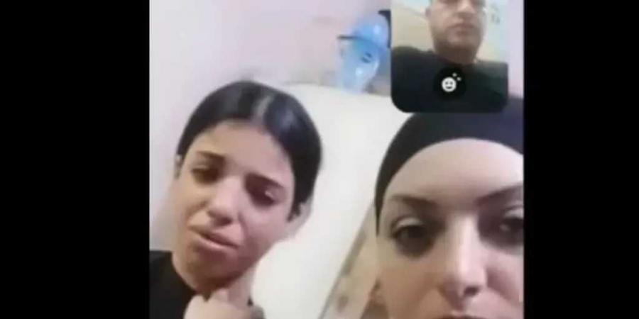 فيديو
      تعذيب
      بنات
      زوجها
      يشعل
      مواقع
      التواصل..
      مطالبات
      بمحاسبة
      زوجة
      الأب
      وحماية
      الأطفال
