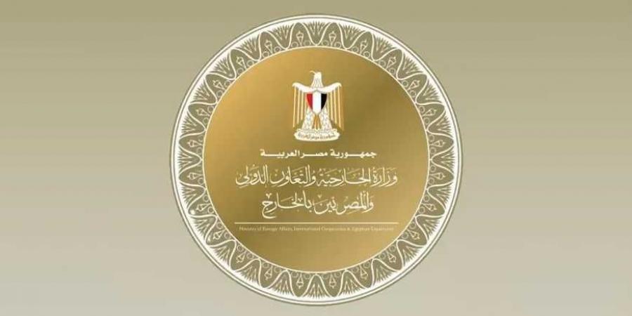 الخارجية
      تتابع
      تطورات
      اختطاف
      سفينة
      على
      متنها
      بحارة
      مصريون
      أمام
      السواحل
      الصومالية