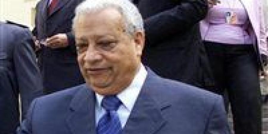 بالبلدي: التحريات
      تُفجر
      «مفاجأة»
      بشأن
      سرقة
      منزل
      الدكتور
      عاطف
      عبيد
      رئيس
      الوزراء
      الأسبق