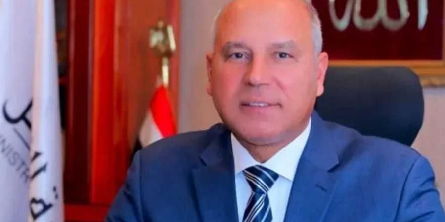 كامل
      الوزير
      يدشن
      10
      أتوبيسات
      كهربائية
      بالعاصمة
      الجديدة
      ضمن
      منظومة
      النقل
      الأخضر
      الذكي