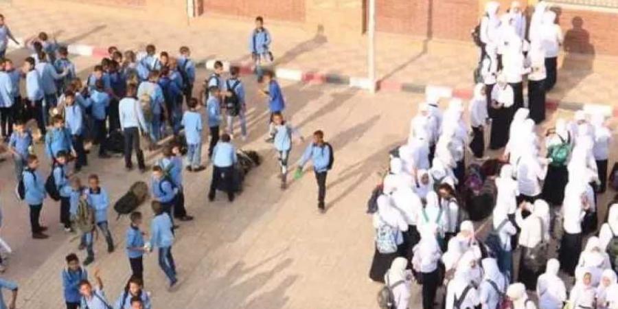 تعليم
      القاهرة
      تعلن
      بدء
      التحويلات
      الإلكترونية
      للتلاميذ
      بين
      المدارس
      والمحافظات
