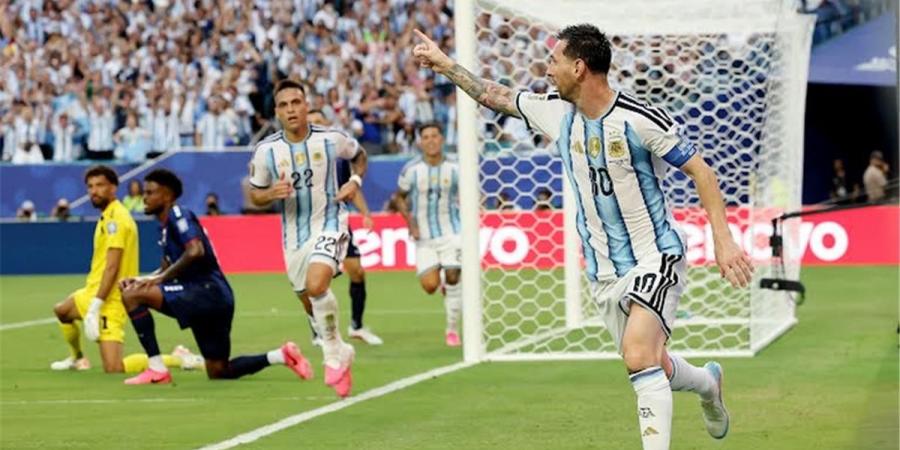 بالبلدي : نجم
      الأرجنتين:
      ابنتي
      غيرت
      مصيري
      ..
      وميسي
      أفضل
      رياضي
      في
      التاريخ