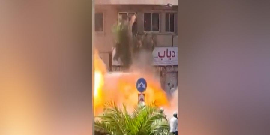 بالبلدي: شاهد لحظة انفجار قرب فندق إقامة ماكرون بدمشق