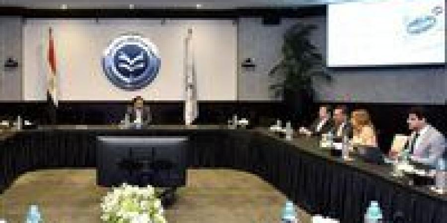 بالبلدي: صندوق
      تنمية
      الصادرات
      يبحث
      مع
      الهندسية
      برامج
      دعم
      مرنة
      وميكنة
      منظومة
      المساندة