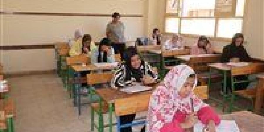 بالبلدي : "تعليم
      القاهرة"
      تختتم
      امتحانات
      الدور
      الثاني
      للإعدادية
      وسط
      انضباط
      وهدوء
      بجميع
      اللجان