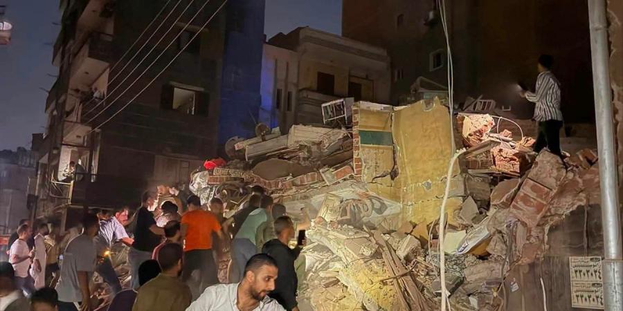 بالبلدي: عاجل..
      انهيار
      عقار
      من
      5
      طوابق
      مأهول
      بالسكان
      في
      زفتى
      بالغربية
      |صور
