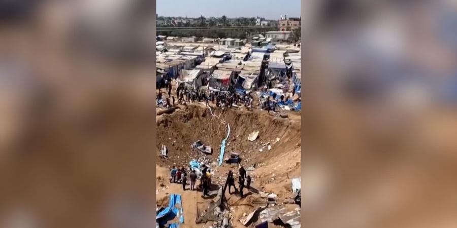 بالبلدي: حفرة هائلة بمستشفى وإمدادات طبية متناثرة.. شاهد ما سببته غارة إسرائيلية على غزة