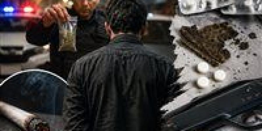بالبلدي: سيجارة
      على
      الطريق..
      كيف
      قادت
      لحظات
      الاشتباه
      إلى
      إحالة
      حداد
      من
      حلوان
      للجنايات؟