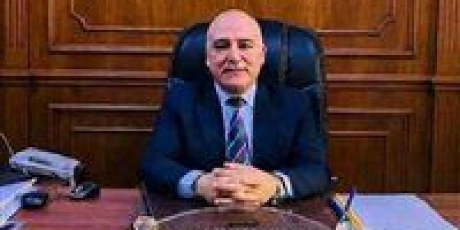 بالبلدي: ضبط
      3
      أطنان
      من
      حلوى
      المولد
      مجهولة
      المصدر
      داخل
      مخزن
      بالخانكة