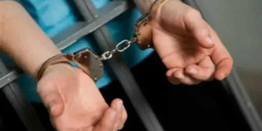 تجديد
      حبس
      3
      شباب
      15
      يومًا
      في
      واقعة
      التعدي
      على
      فتاة
      قاصر
      بالمحلة